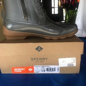 Sperry syren rubber boot. Grey, women’s size 10.